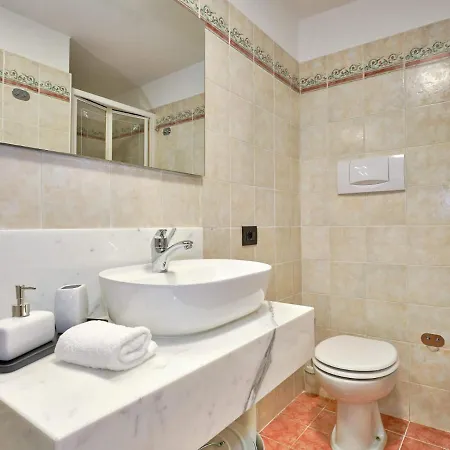 Domus * Garda (Verona)